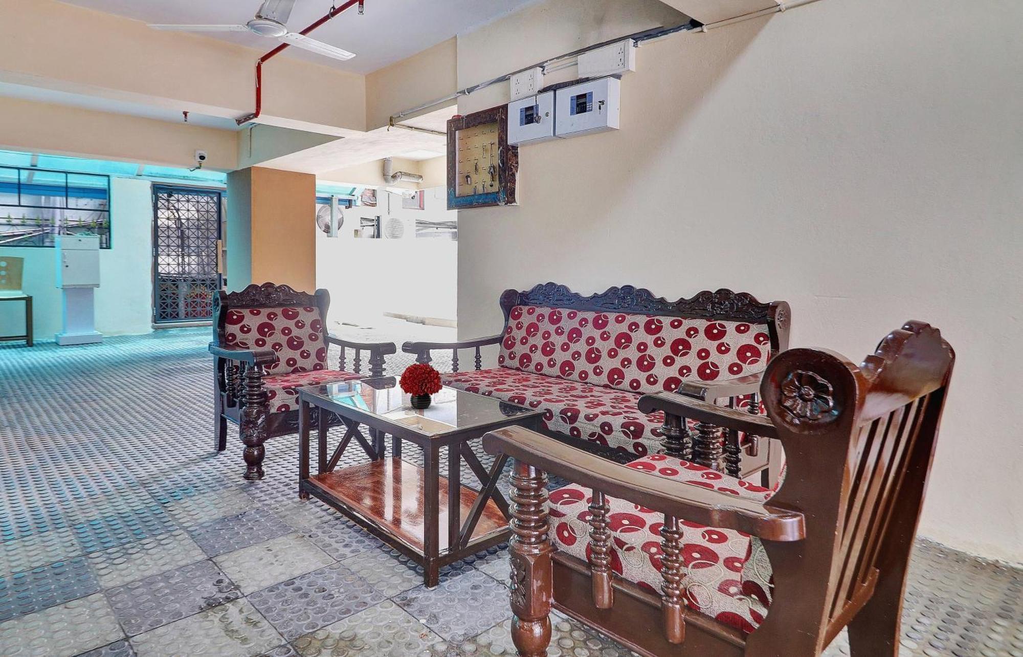 Heavens Inn Near Rasoolpura Metro Station Haidarábád Kültér fotó