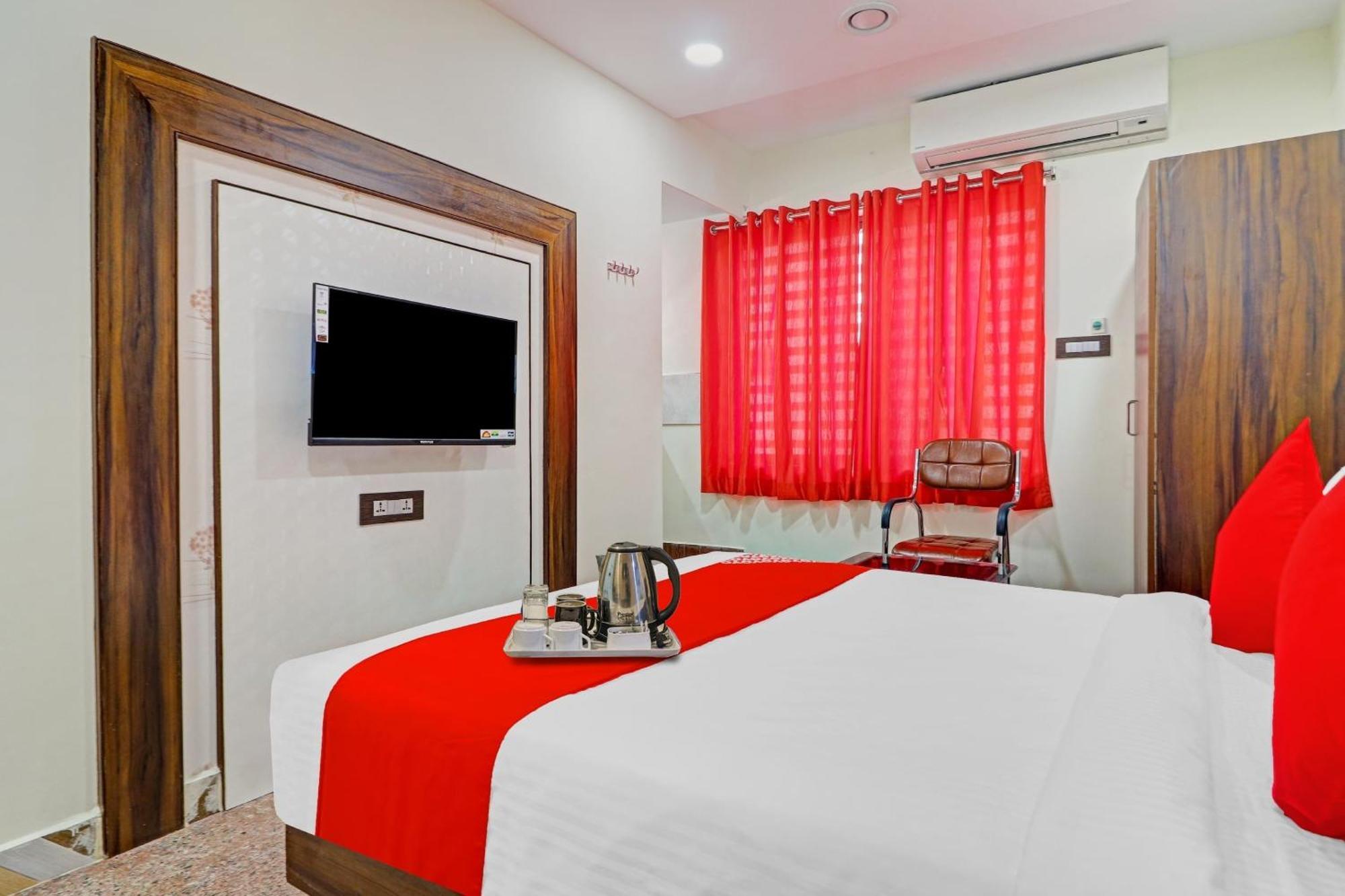 Heavens Inn Near Rasoolpura Metro Station Haidarábád Kültér fotó